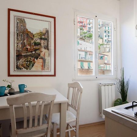 Shanti 1 - Terrace Apartment Riomaggiore Exteriör bild