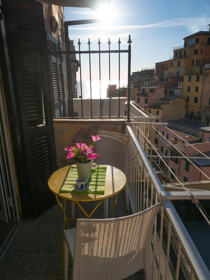 Shanti 1 - Terrace Apartment Riomaggiore Exteriör bild