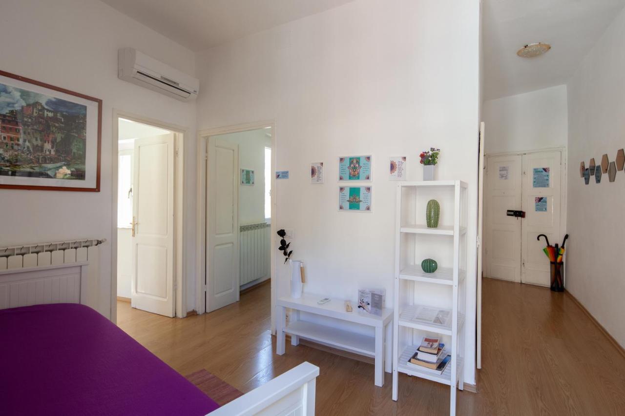 Shanti 1 - Terrace Apartment Riomaggiore Exteriör bild